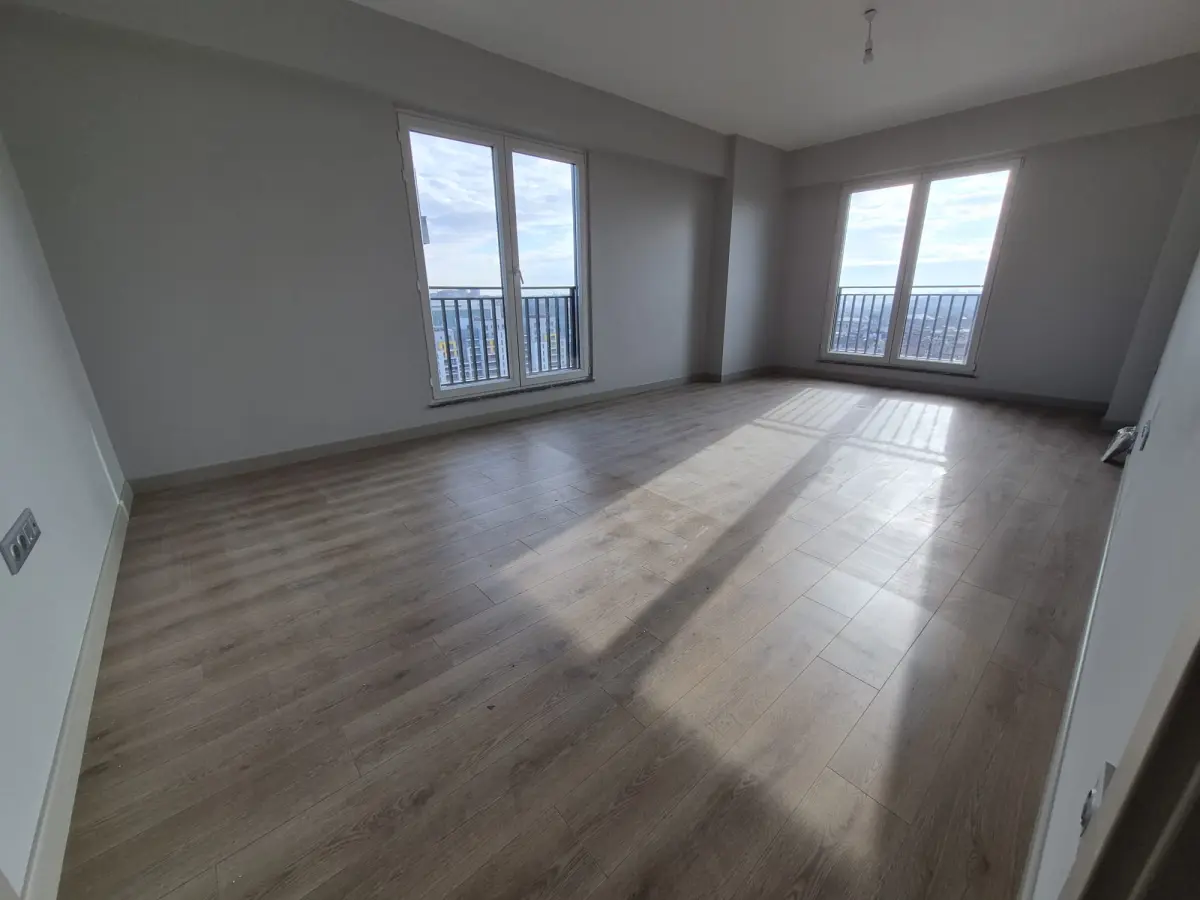 UĞURMUMCU MAHALLESİ ADL SİTESİNDE 3+1 130 m2 LÜKS 7/24 GÜVENLİKLİ KİRALIK DAİRE