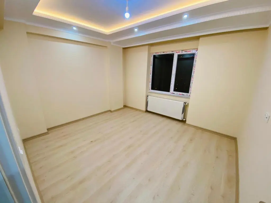 UĞURMUMCU MAH 2+1 90 m2 5 YILLIK TRAMVAYA YAKIN LÜKS SATILIK YÜKSEK GİRİŞ DAİRE